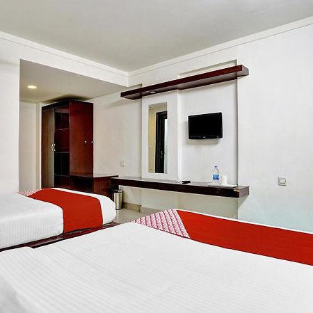 Hotel O Aec Residency Mararikulam Esterno foto
