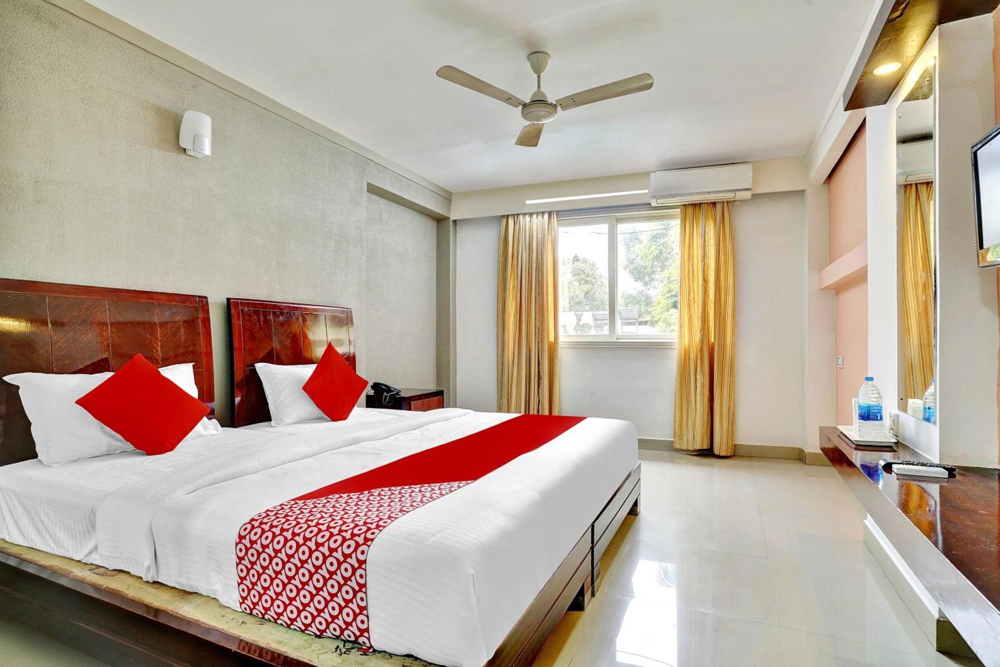 Hotel O Aec Residency Mararikulam Esterno foto
