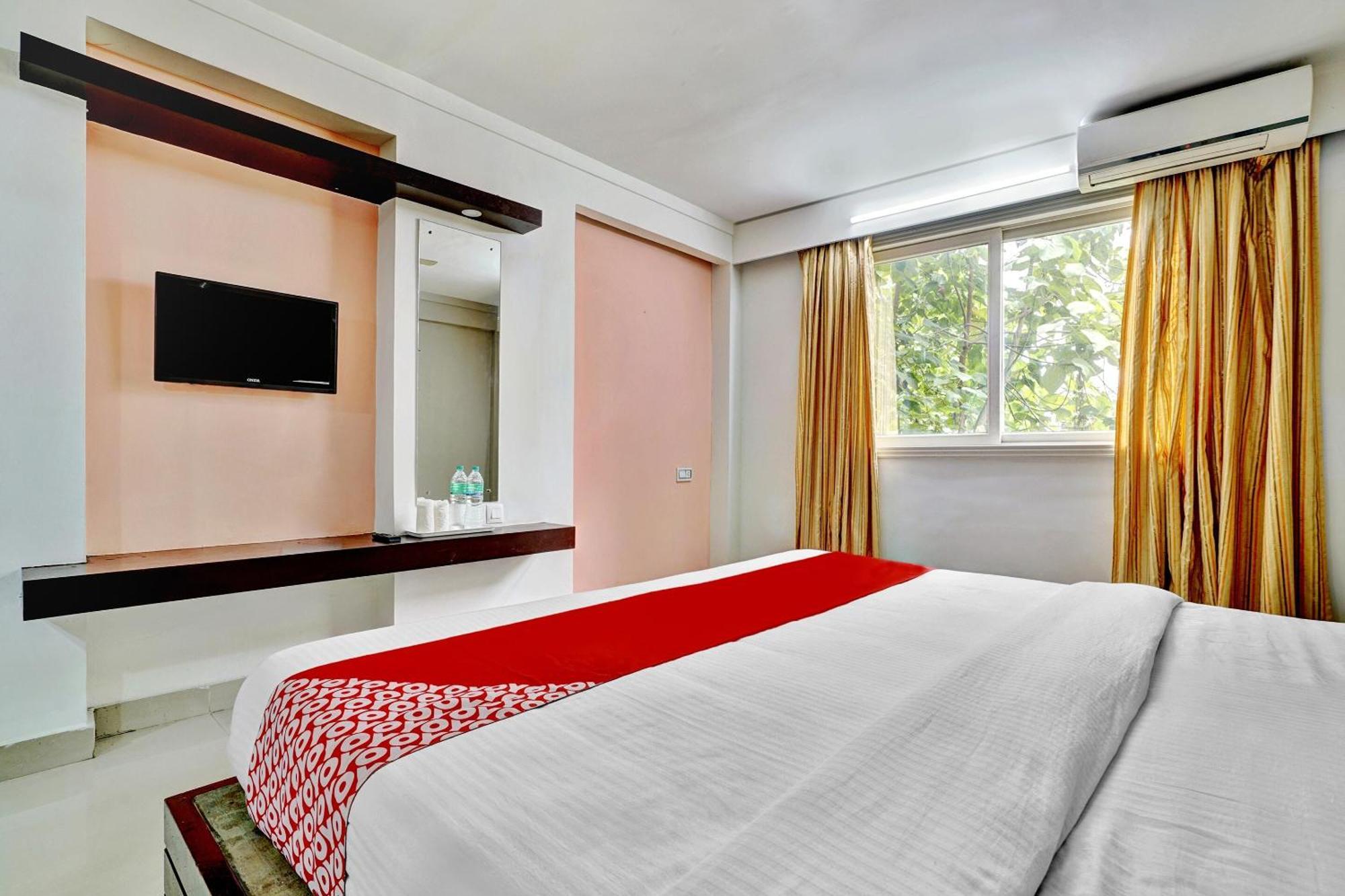 Hotel O Aec Residency Mararikulam Esterno foto