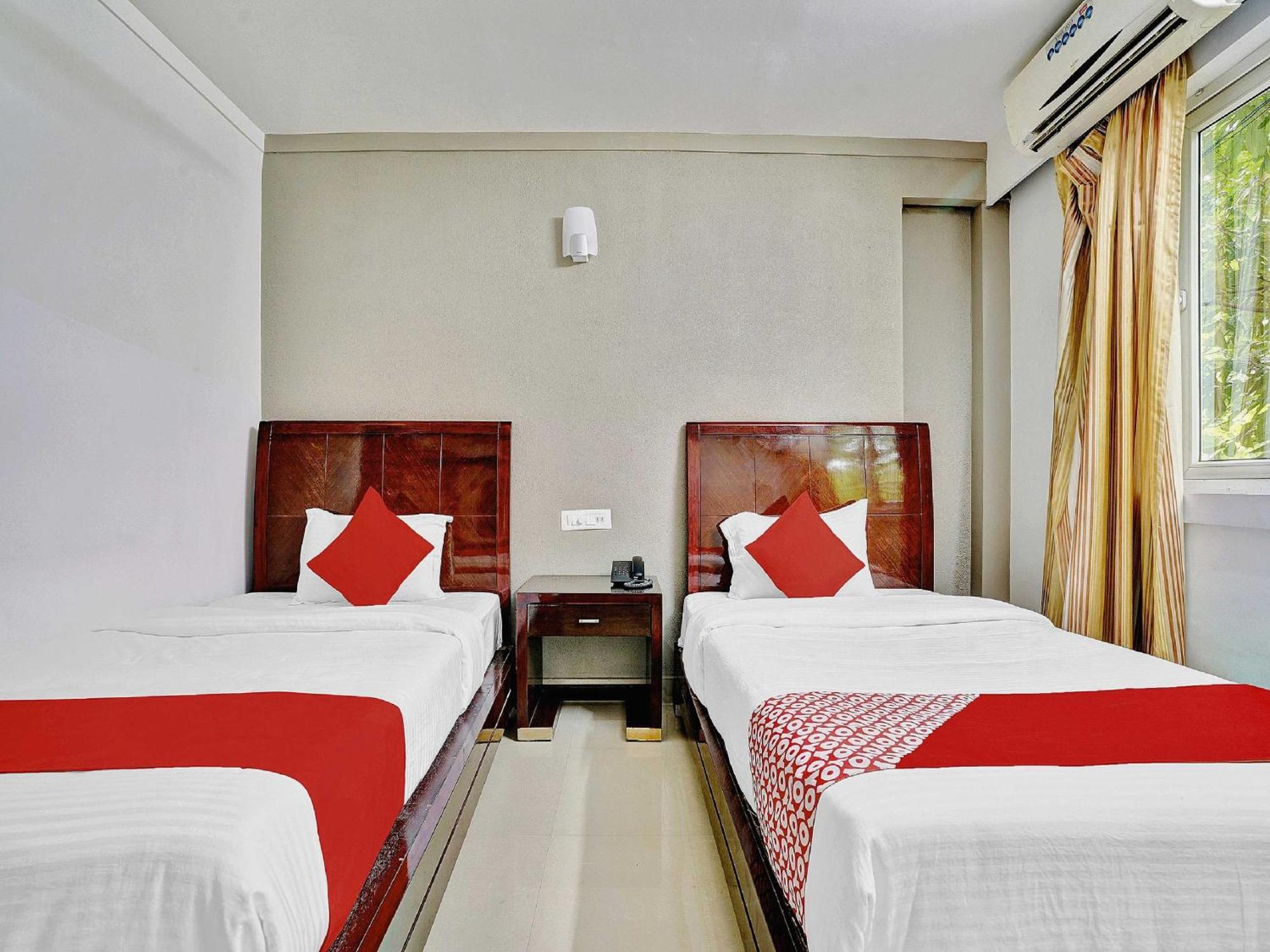 Hotel O Aec Residency Mararikulam Esterno foto