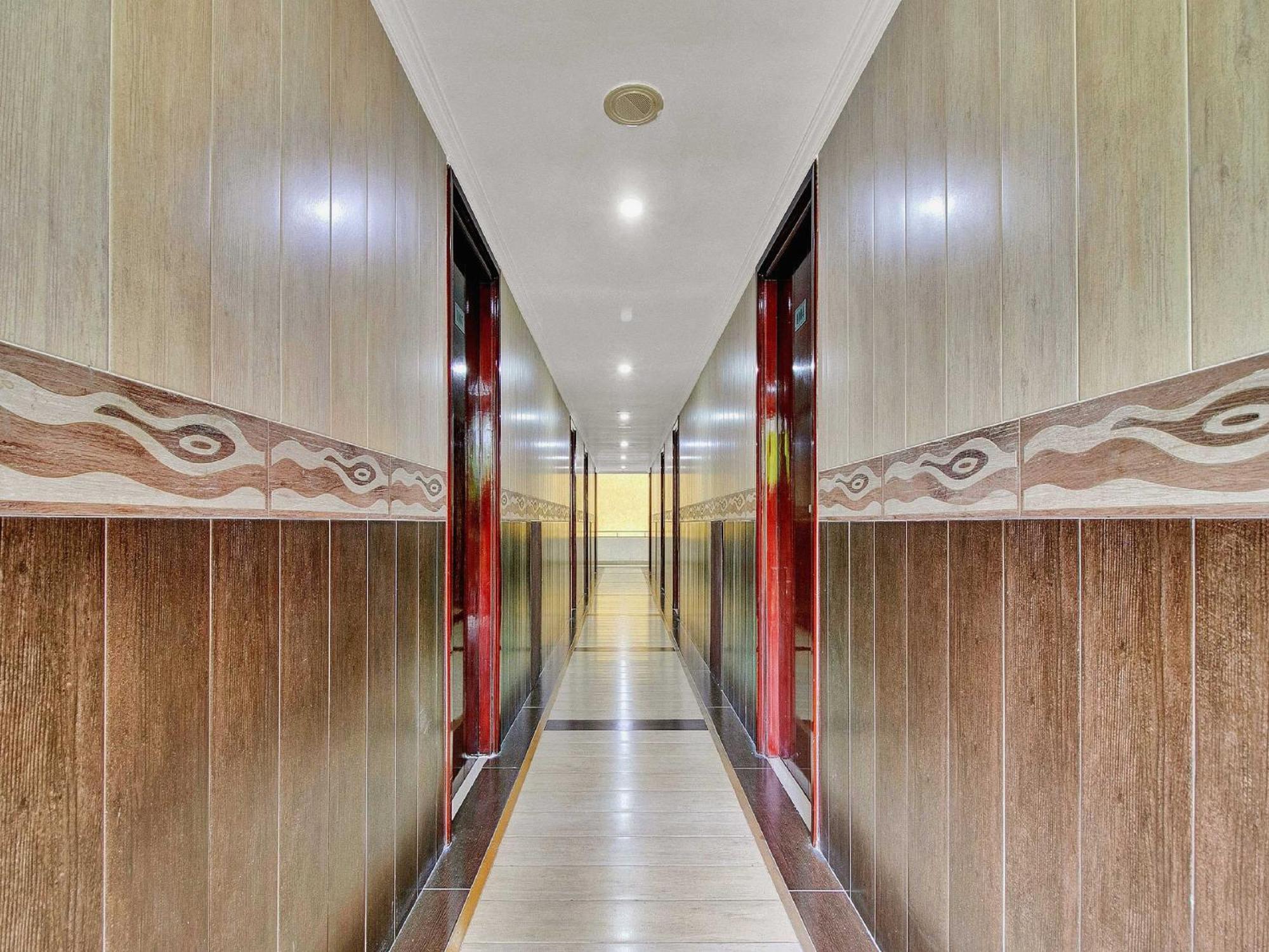 Hotel O Aec Residency Mararikulam Esterno foto